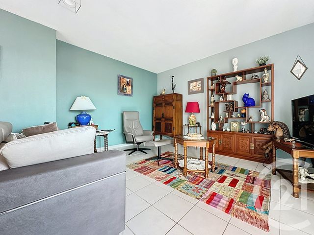 Appartement F4 à vendre - 4 pièces - 82.63 m2 - UCHAUD - 30 - LANGUEDOC-ROUSSILLON - Century 21 Via Domitia