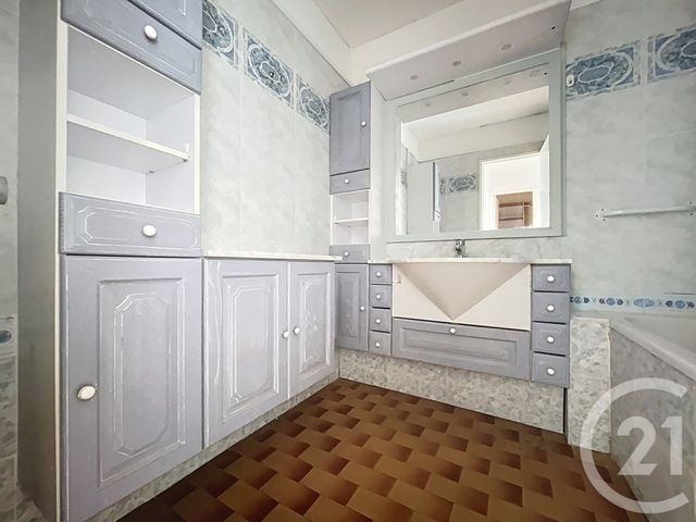 Afficher la photo en grand Appartement F3 à vendre - 3 pièces - 74.16 m2 - MONTPELLIER - 34 - LANGUEDOC-ROUSSILLON - Century 21 Via Domitia