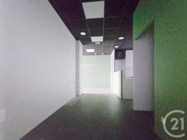 commerce à louer - 100.25 m2 - VENDARGUES - 34 - LANGUEDOC-ROUSSILLON - Century 21 Via Domitia