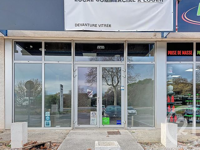 commerce à louer - 100.25 m2 - VENDARGUES - 34 - LANGUEDOC-ROUSSILLON - Century 21 Via Domitia