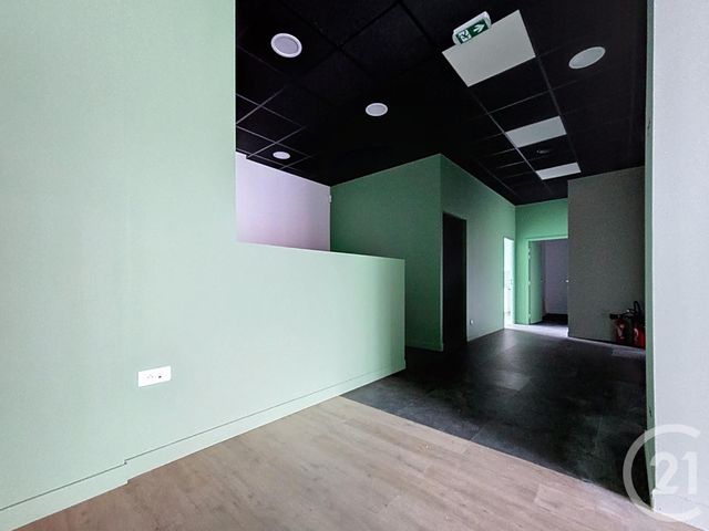 commerce à louer - 100.25 m2 - VENDARGUES - 34 - LANGUEDOC-ROUSSILLON - Century 21 Via Domitia