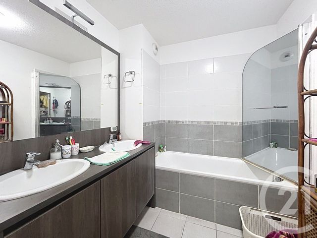 Appartement T3 à vendre - 3 pièces - 69.2 m2 - MONTPELLIER - 34 - LANGUEDOC-ROUSSILLON - Century 21 Via Domitia
