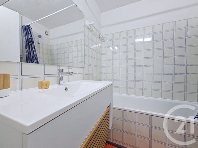 Appartement F2 à louer - 2 pièces - 41.46 m2 - MONTPELLIER - 34 - LANGUEDOC-ROUSSILLON - Century 21 Via Domitia