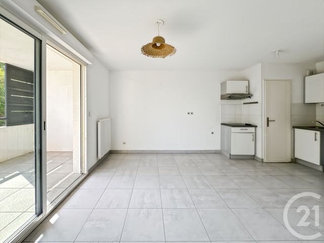 Appartement F2 à vendre - 2 pièces - 42.4 m2 - MONTFERRIER SUR LEZ - 34 - LANGUEDOC-ROUSSILLON - Century 21 Via Domitia