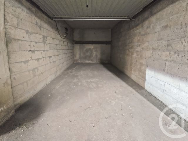 parking à louer - 12.5 m2 - MONTPELLIER - 34 - LANGUEDOC-ROUSSILLON - Century 21 Via Domitia